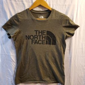 The North Face Women's Short Sleeve Scoop Neck Tee Shirt